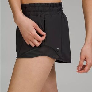 Lululemon 2.5 Inch Black Hotty Hot shorts